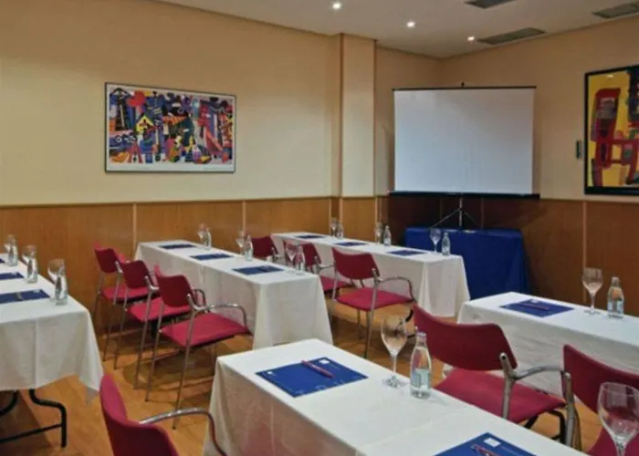 Tryp Sofia Parquesol Hotel